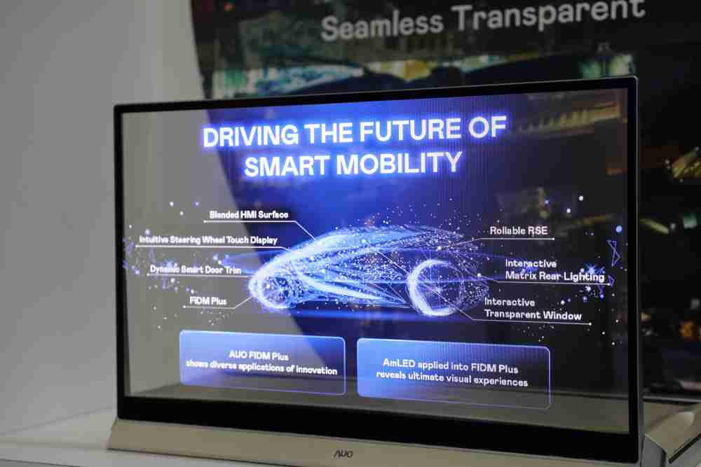 888.BY集团电子游戏凭借着超高亮度和透明度，，，，这款30吋透明Micro LED显示器在AR系统与智慧零售具有潜在的应用价值。。