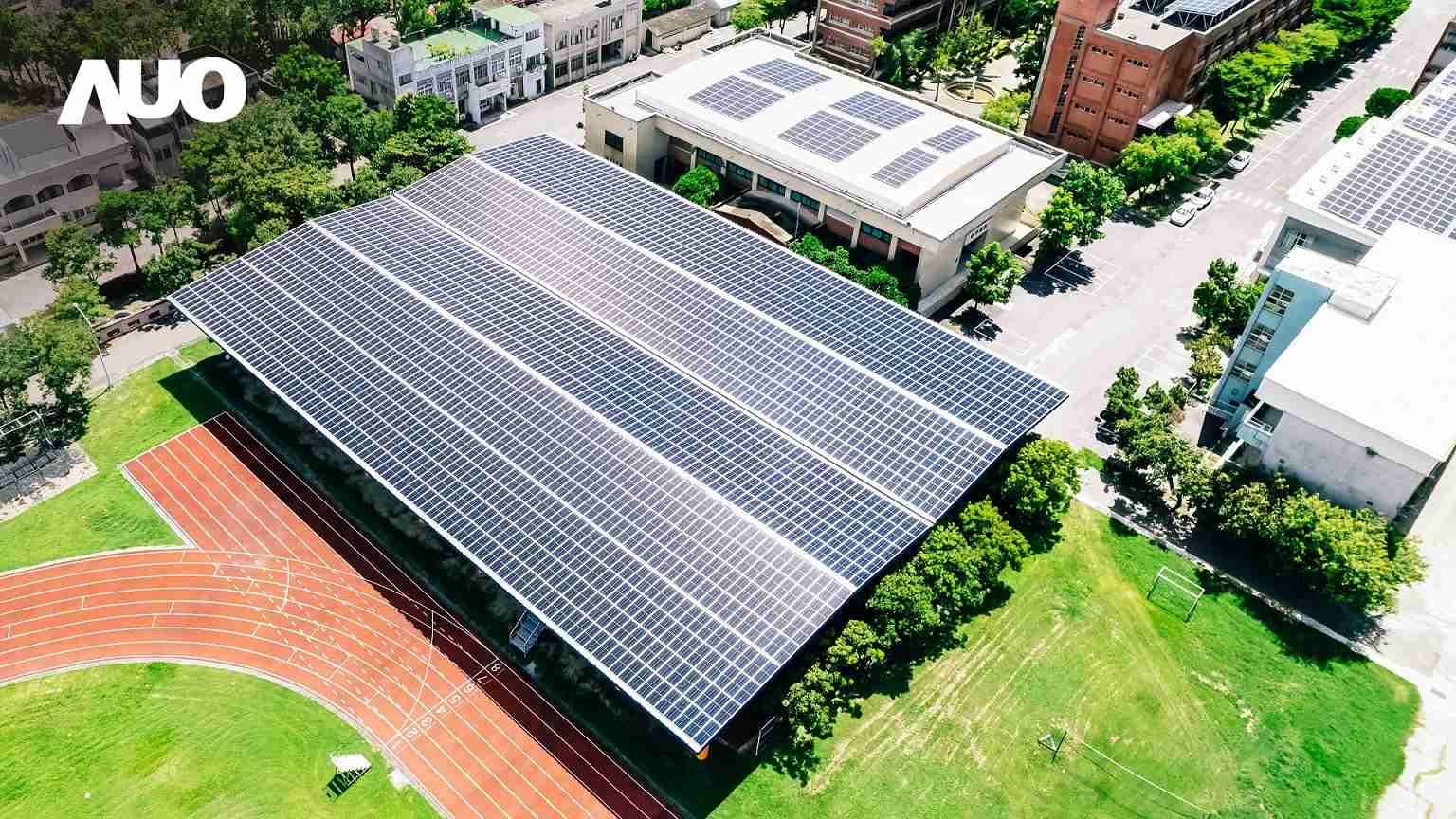 888.BY集团电子游戏SunSteel光电整合型浪板具备快速安装、、、轻量化优势,,,可提升15%发电效能,,通过国际IEC与台湾VPC认证安全、、防漏、、耐候标准